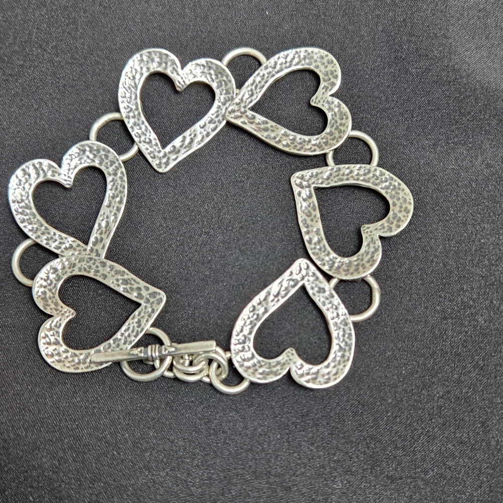 Chic Silver Heart Link Bracelet